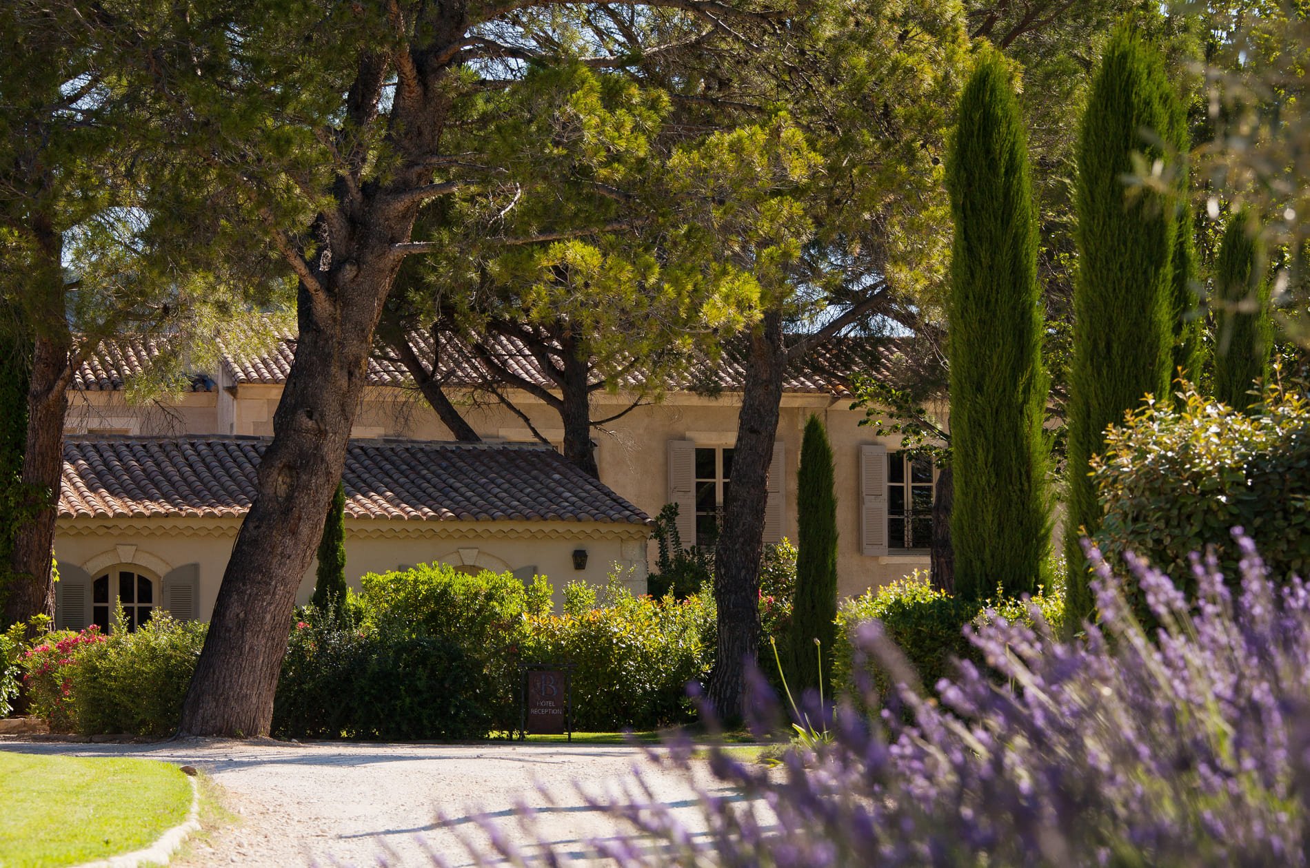 Luxury boutique hotel Benvengudo 4 stars Les Baux-de-Provence France garden lavender